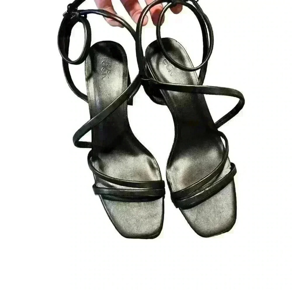 Nordstrom Rack Women's Size 11 Black Strappy Block Heels 3" Strappy Sandal - Picture 1 of 8